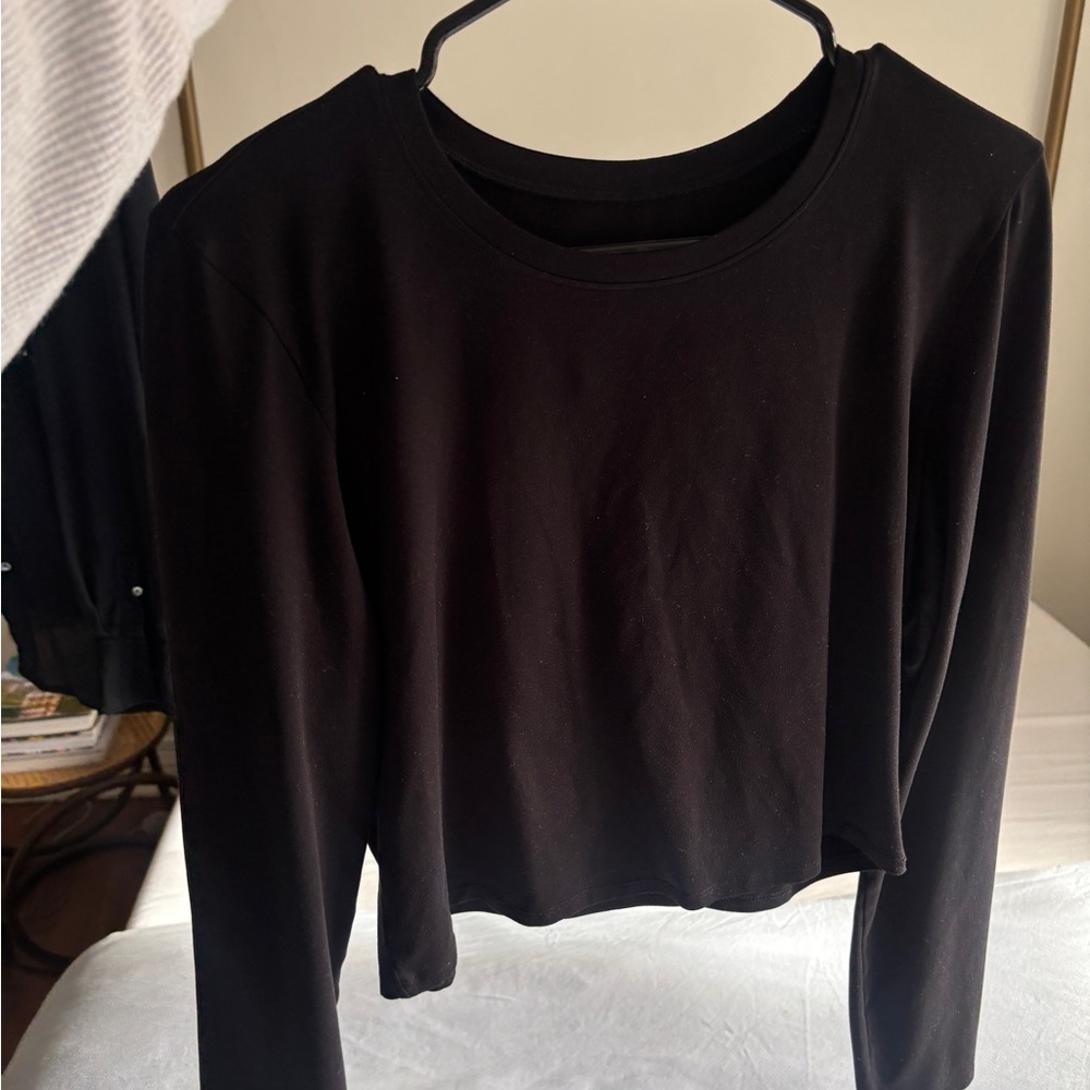 Alo Black Long Sleeve Women's work out Top